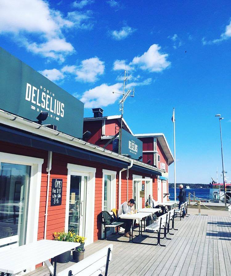 robin delselius bakery