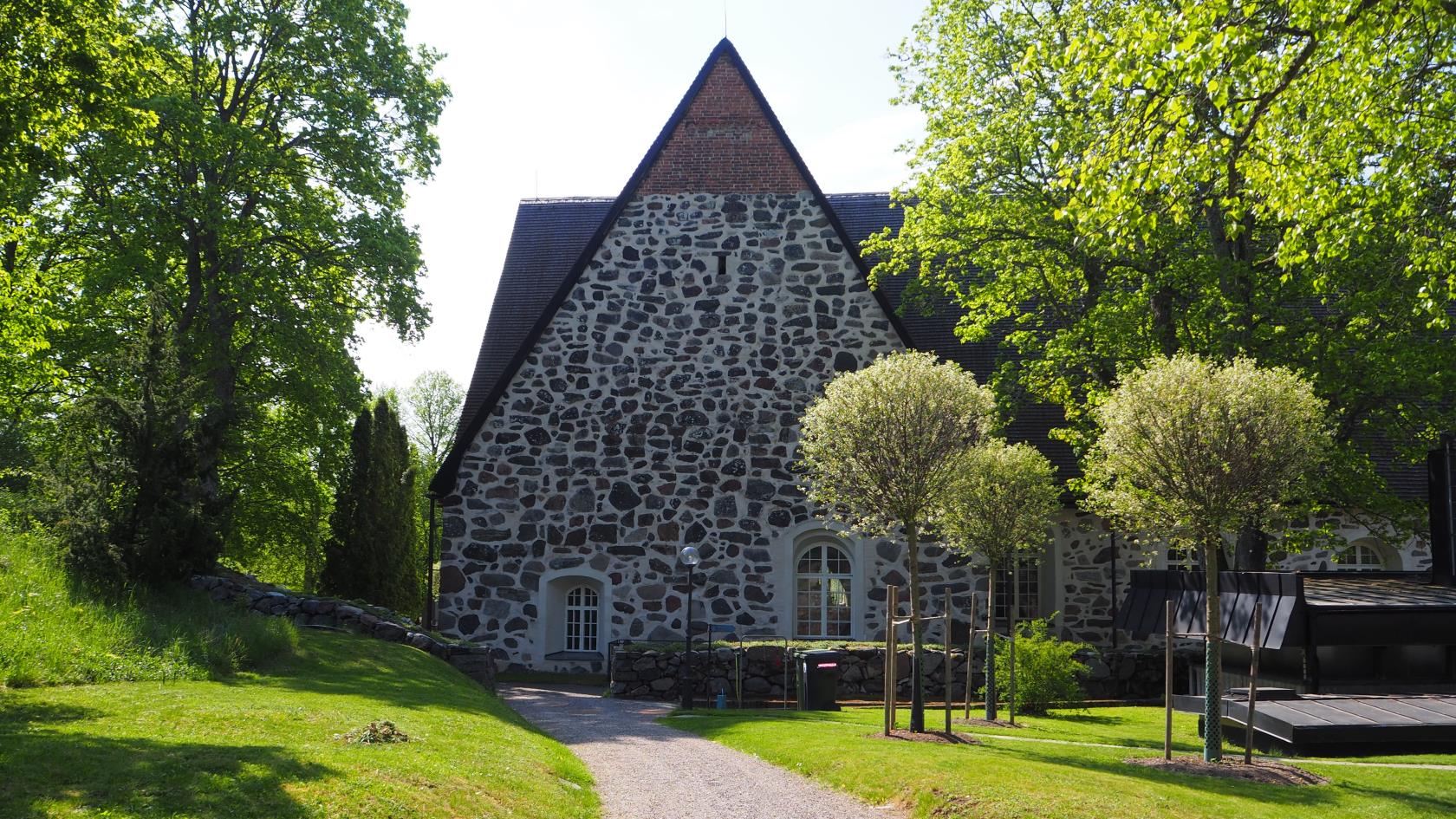medeltida kyrka i sten värmdö